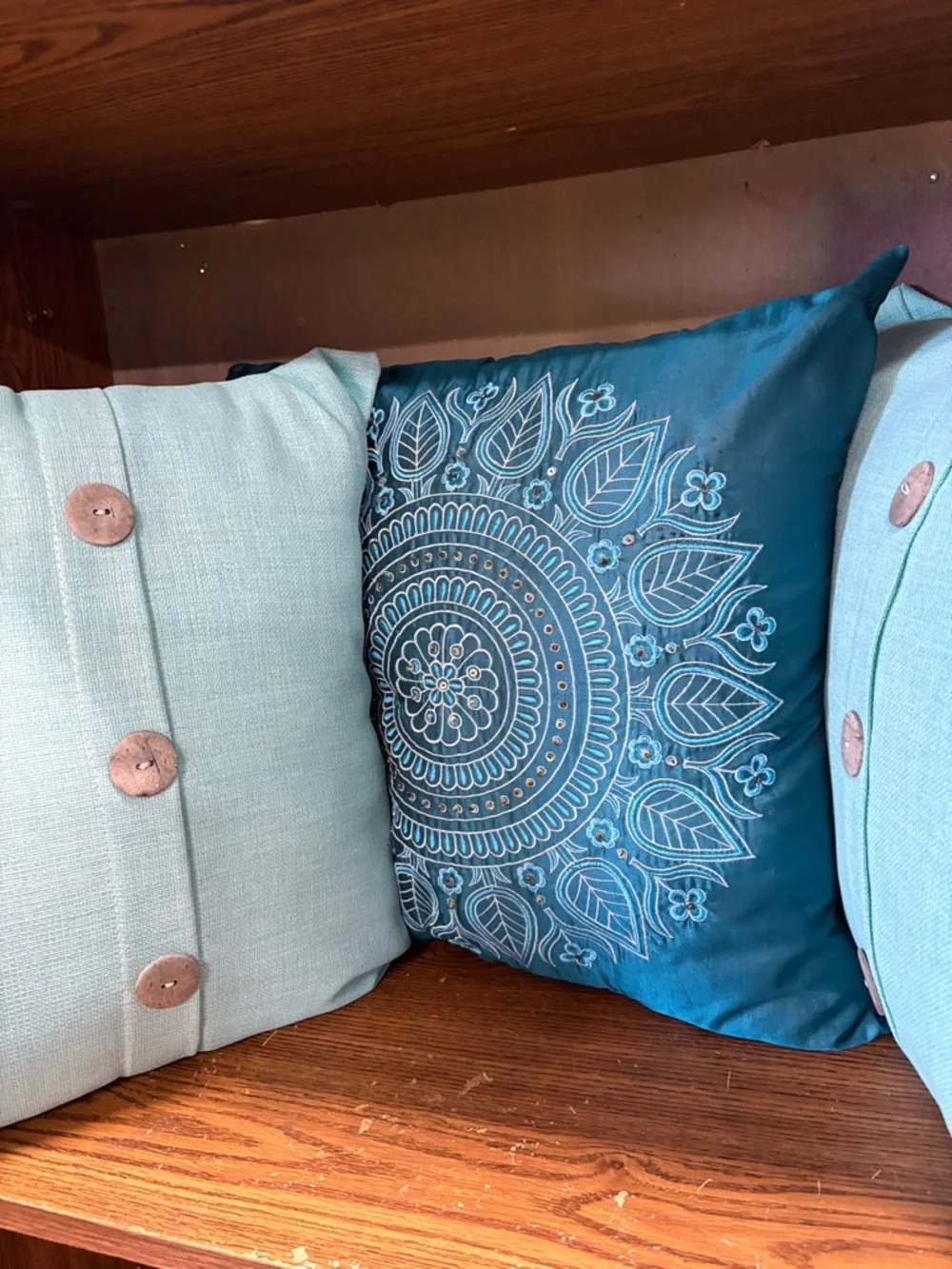 Set of 3 accent Pillows